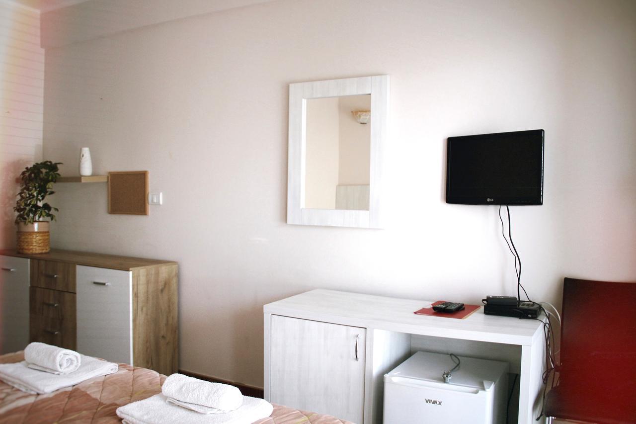 Mila & Aleksandr Apartment